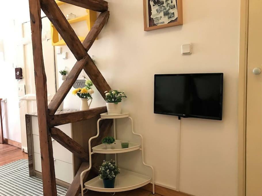 Apartment Typical Studio In Great Location! Tram 28! Lissabon